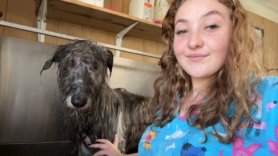 Jasmyn, team member at The Turquoise Pooch Paw Spa